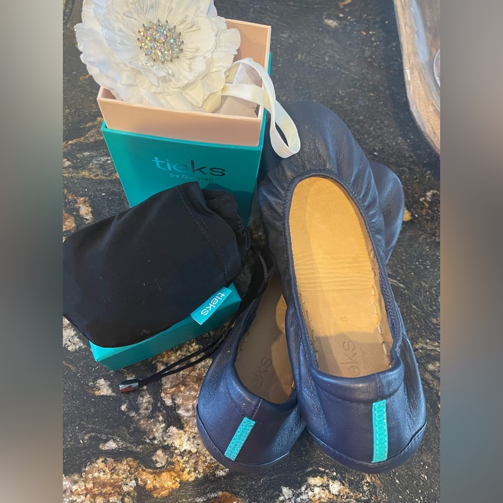 California Navy Tieks